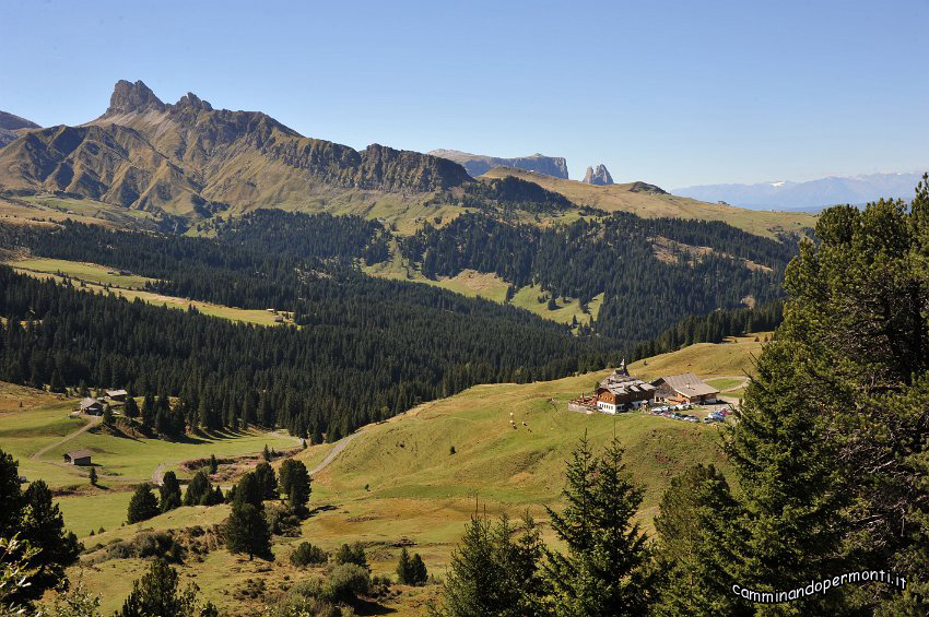 123 Il Rifugio Zallinger.JPG